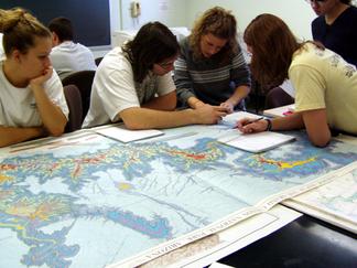 Students of Carol Ormand working on a Grand Canyon lab exercise