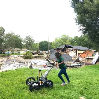 Conducting a GPR survey over a sinkhole 