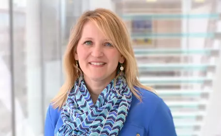 Angela Bednarek headshot