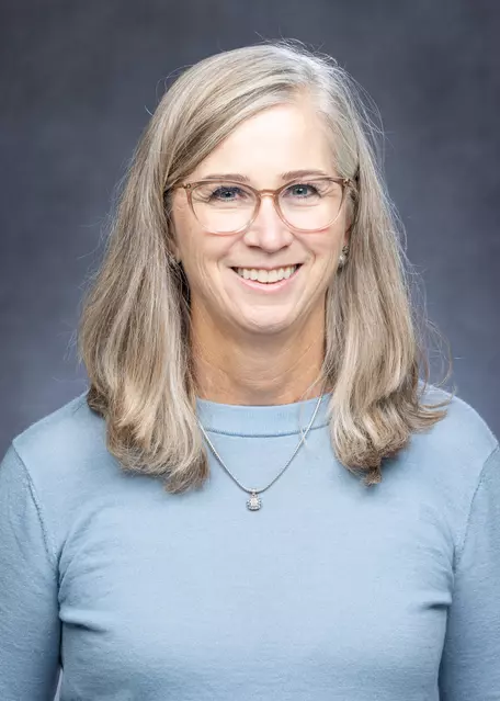 Lynne Lawson Headshot